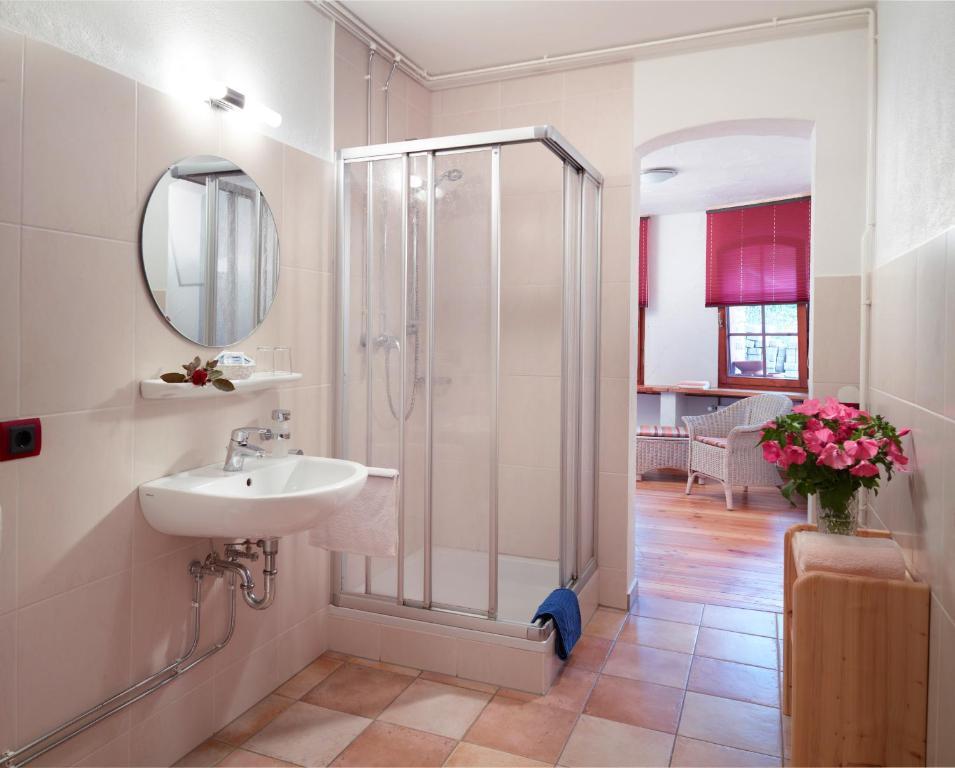 Hotel Haus Kylltal Zendscheid Bilik gambar